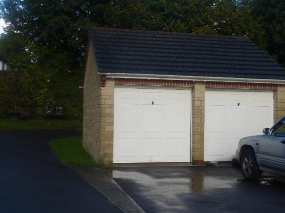 GARAGE & PARKING