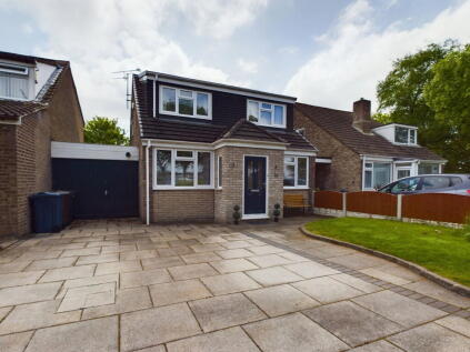 Delph Park Avenue, Aughton L39 5DQ