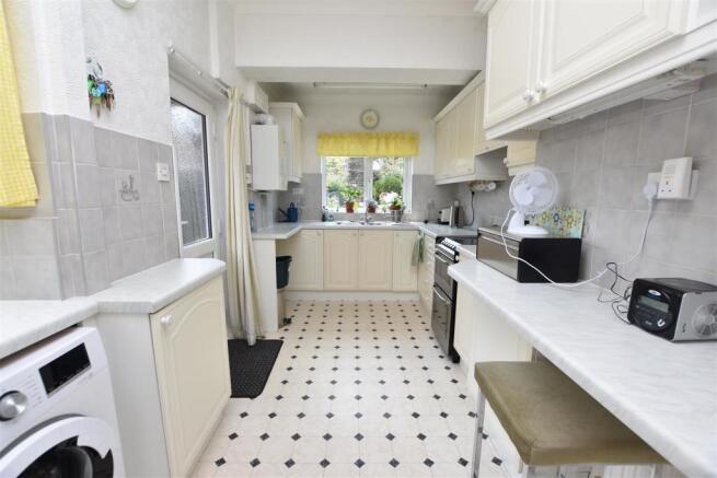 BREAKFAST KITCHEN