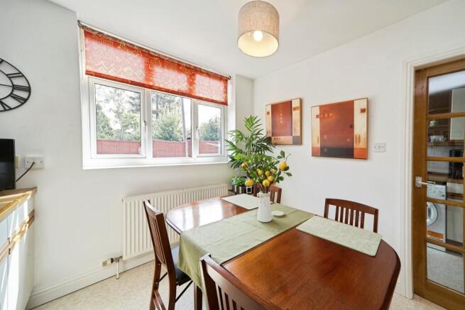 4 bed Detached Bungalow for sale Image 12