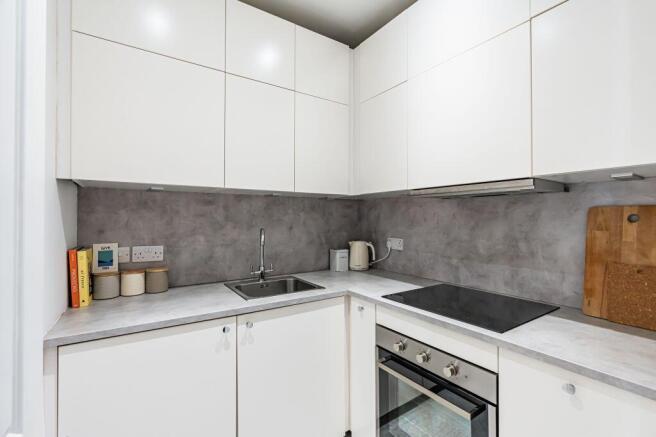 4/10 Corstorphine High Street, Edinburgh, EH12 7ST photo 4