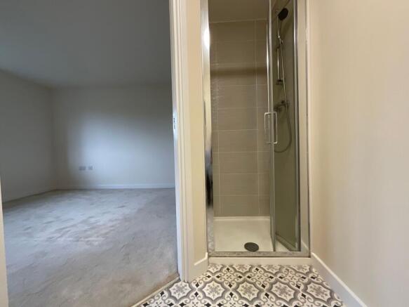 4 bed Detached to rent Image 10