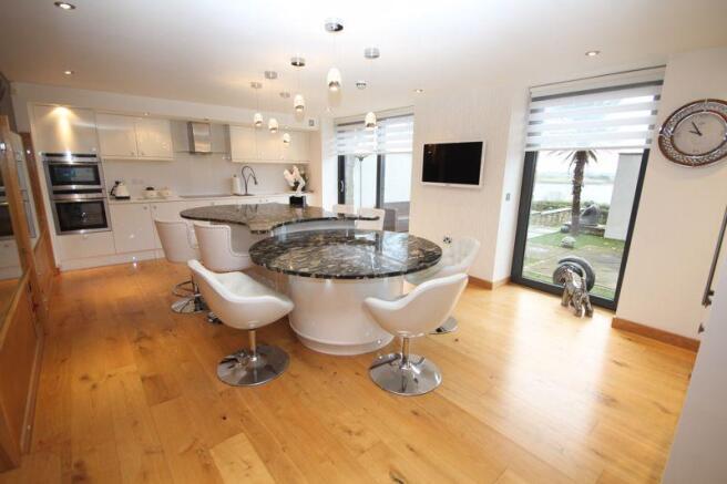 Breakfast Kitchen