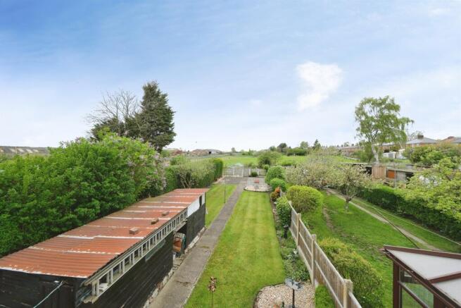 3 bed Semi-Detached for sale Image 10