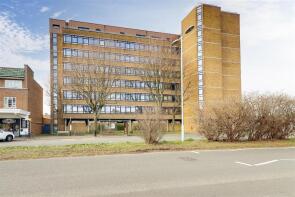 9, 27 Westmoreland House, Strand Parade, Castle, Worthing BN12 6FQ