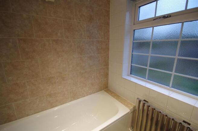 Bathroom - Photo 2