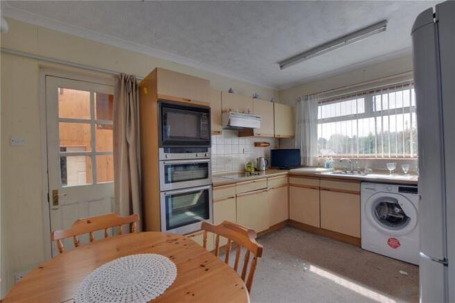 2 bed Bungalow for sale Image 4