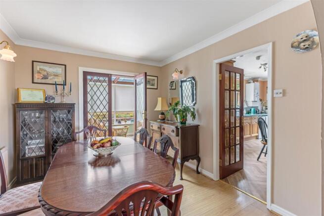 4 bed House for sale Image 6