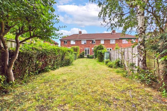 3 bed Terraced to rent Image 12