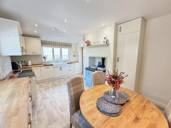 Dining Kitchen