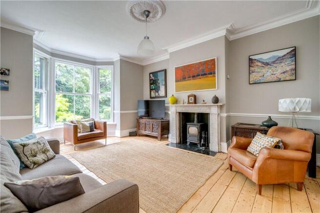 4 bed House for sale Image 9
