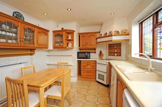 Kitchen / Breakfast 