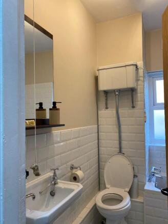 2 bed Cottage for sale Image 12