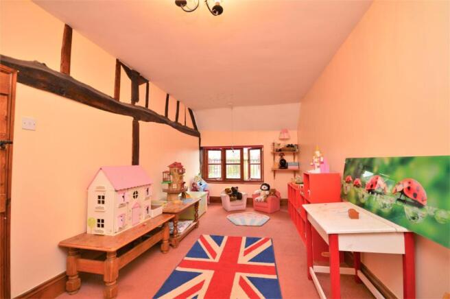 08 bed 4 willowcroft.JPG