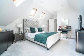 11b, Clifton Gardens, Golders Green, London NW11 7ER