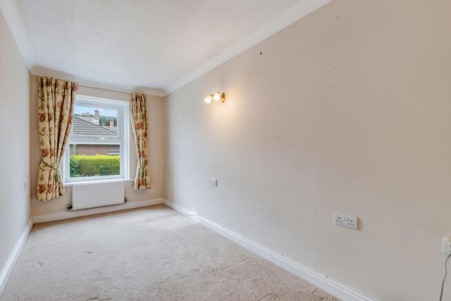 2 bed Retirement Property for sale Image 8