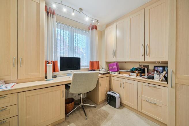 Bedroom/Study