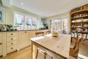 15 Titcheners, High Street, Odiham, Hook RG29 1LE