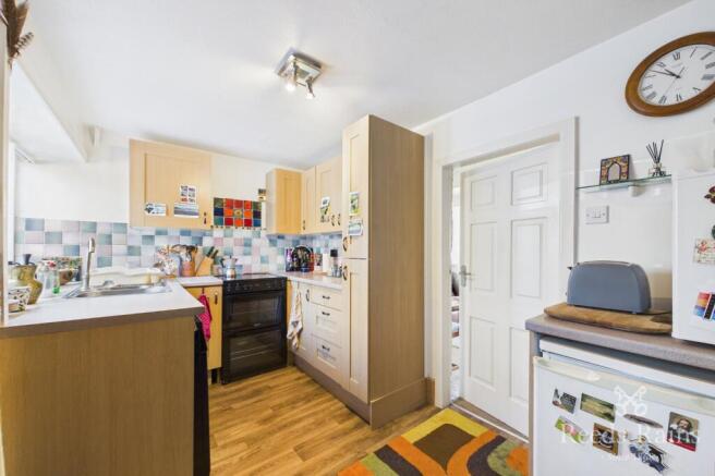 2 bed Terraced for sale Image 5