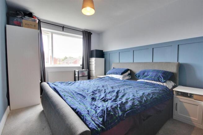3 bed Semi-Detached for sale Image 8