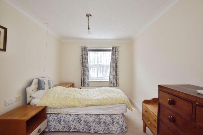 Crane Bridge Road, Salisbury             ***VIDEO TOUR*** photo 4