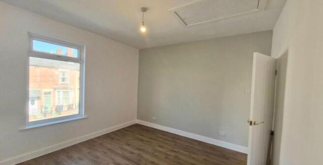 2 bed House to rent Image 10