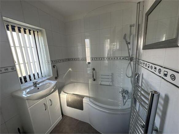 3 bed Semi-Detached for sale Image 11