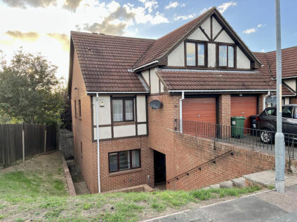 Beacon Drive, Bean, DA2 8BG