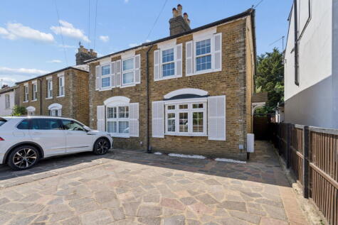 New Road, Croxley Green, Rickmansworth, Hertfordshire, WD3 3EP