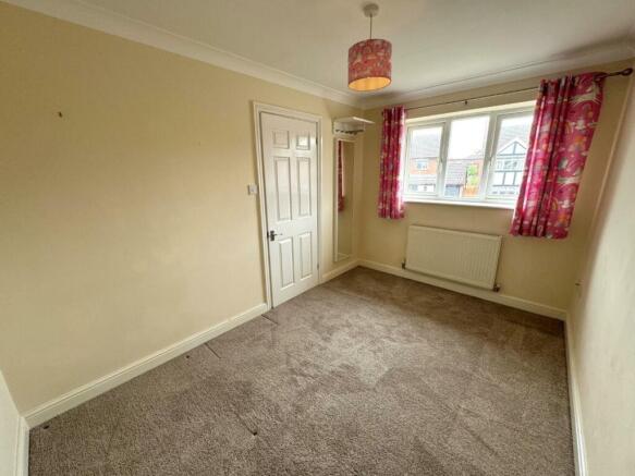 bedroom .jpg