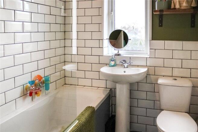 3 bed Town House for sale Image 5