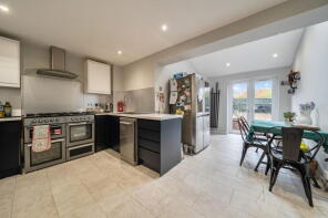 14, Howard View, Basingstoke RG22 6LF
