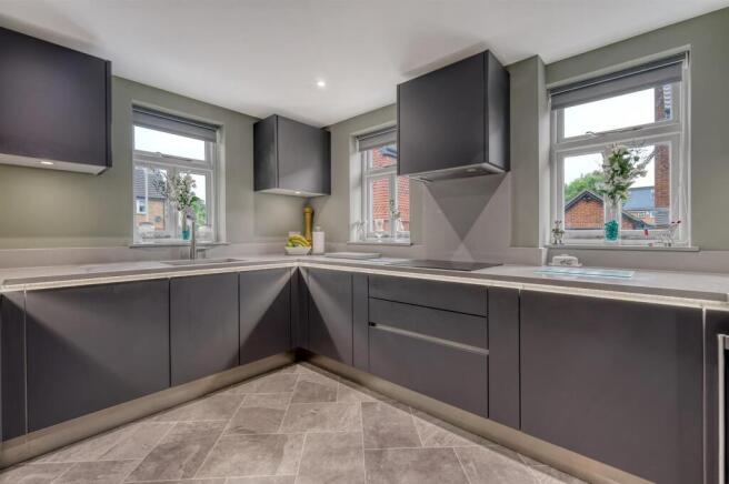 Larkin Close, Hutton, Brentwood photo 4