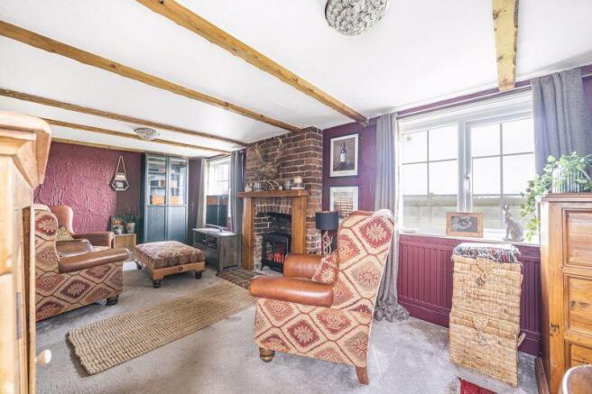 Snug/Dining Room