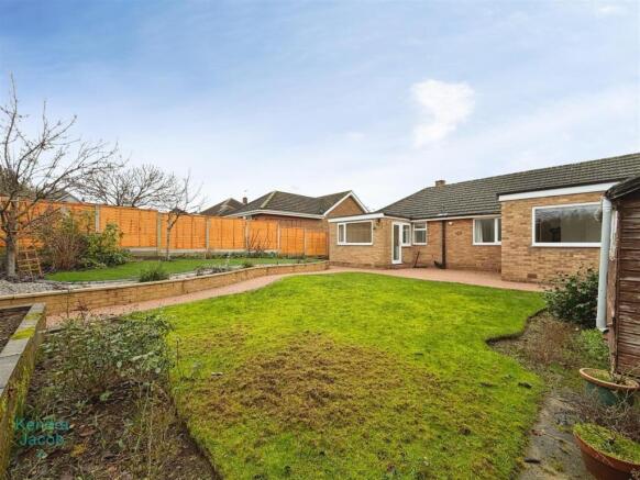 3 bed Detached Bungalow for sale Image 12