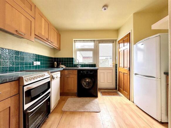 4 bed Detached for sale Image 5