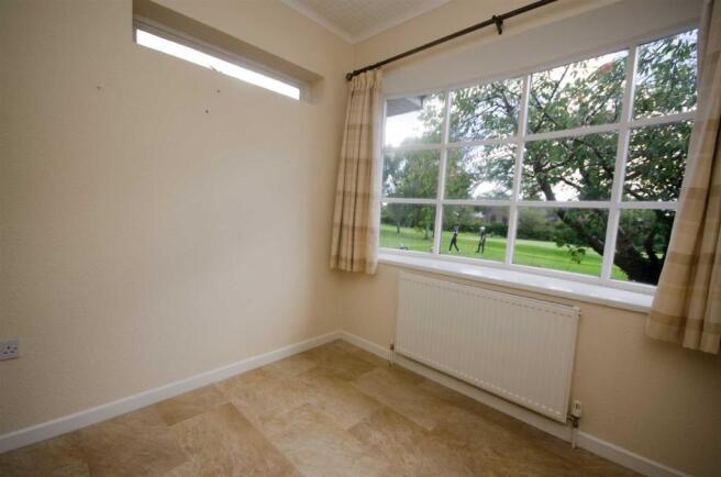 BREAKFAST ROOM/SNUG