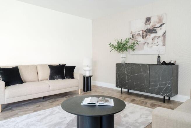 4 bed Detached for sale Image 6