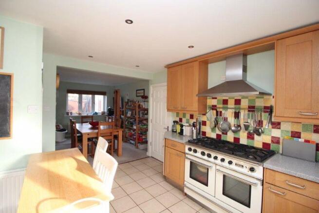 Kitchen/dining...