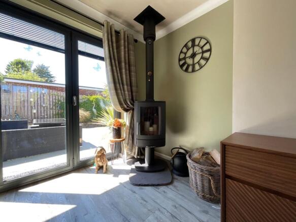 2 bed Detached Bungalow for sale Image 6