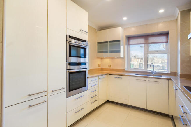 Flat 4, 95 Avenue Ro