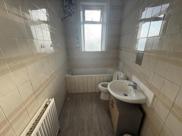 1 bed House Share to rent Image 4
