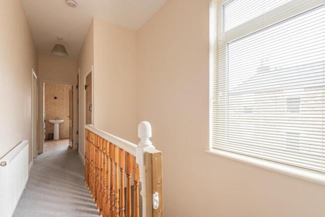 FIRST FLOOR LANDING