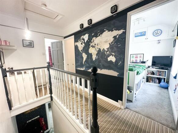 First floor landing.jpg