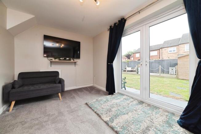 4 bed Detached for sale Image 5