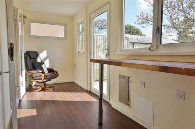 GARDEN/UTILITY ROOM