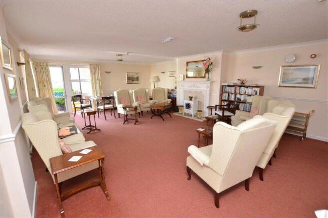 RESIDENTS LOUNGE