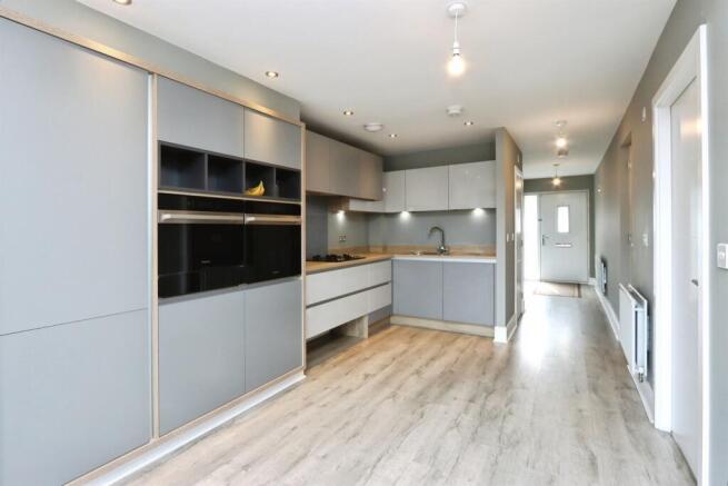 Cranleigh Road, Mastin Moor, Chesterfield photo 4