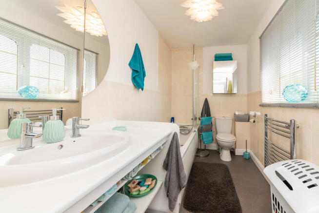 En-suite Bathroom