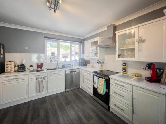 3 bed Detached Bungalow for sale Image 8